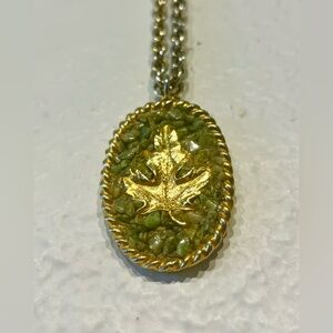 Vintage Gold-tone Leaf Oval Pendant Necklace in Olive Green
